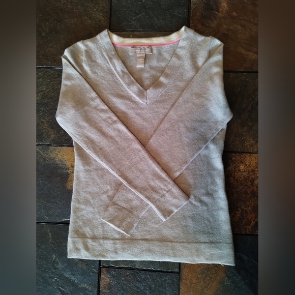 Grey Banana Republic Sweater - Picture 1 of 2